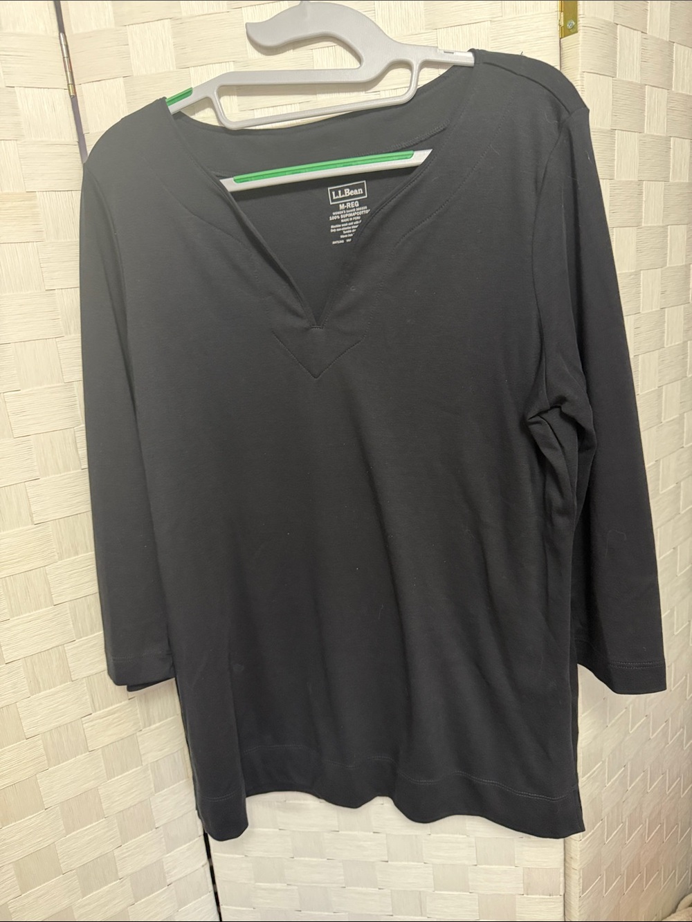 L.L. Bean Women's Black V-Neck 3/4 Sleeve Tee